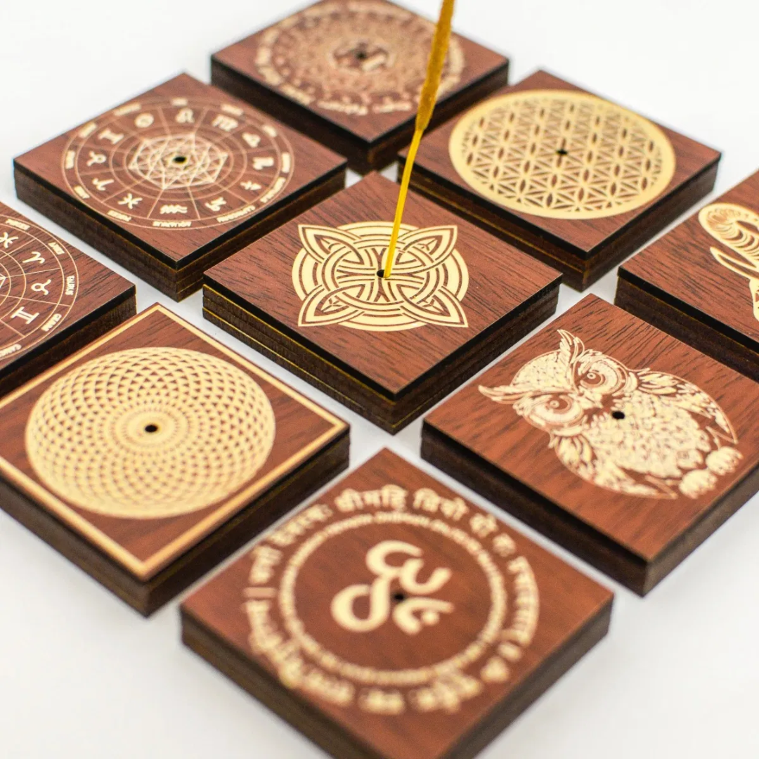 Foto de PORTA SAHUMERIO CUADRADO MADERA DECO