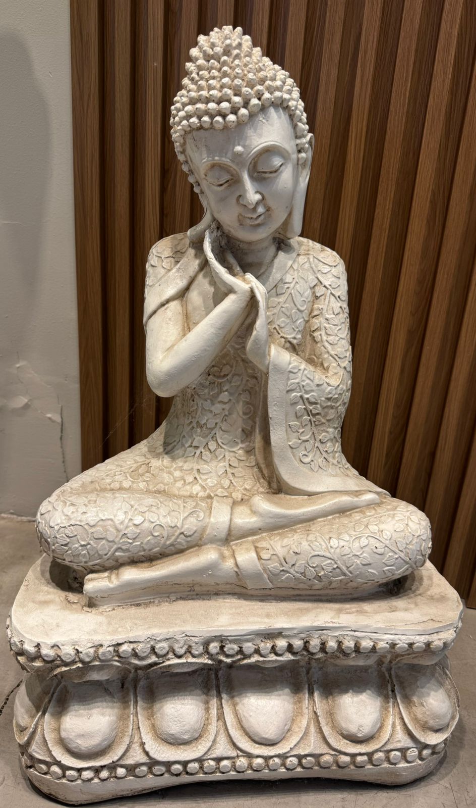 Foto de BUDA SOÑADOR C/BASE MEDIANO 65CM.