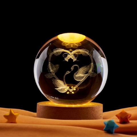 Foto de LAMPARA ESFERA VIDRIO CISNE CORAZON 8 CM.